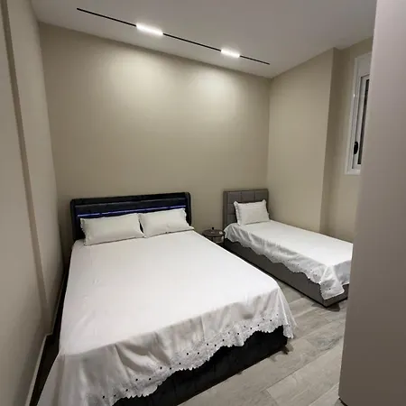Enio House Apartamento *